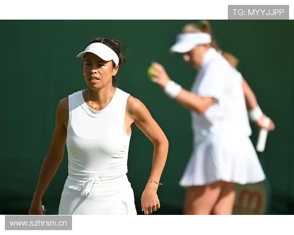 亚历山德罗娃成功晋级网球四强 展现出色实力与稳定发挥