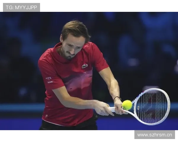 ATP大师赛巴黎站布勃利克与德米纳尔激战 四强之争燃情开赛 ATP大师赛巴黎站布勃利克与德米纳尔激战 四强之争燃情开赛